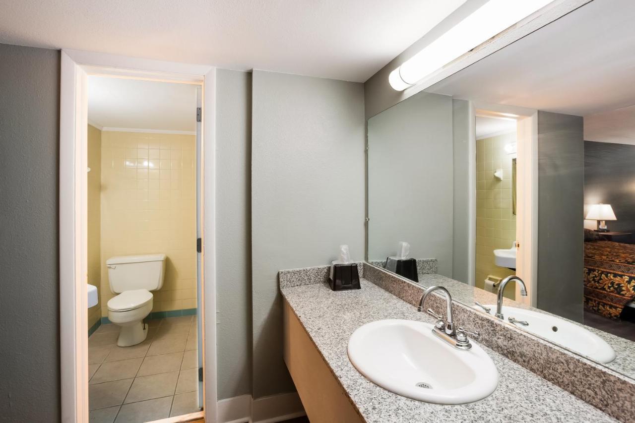 Knights Inn Fayetteville - Fort Bragg Luaran gambar